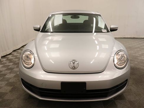 Used 2012 Volkswagen Beetle 2.5 FWD image 4