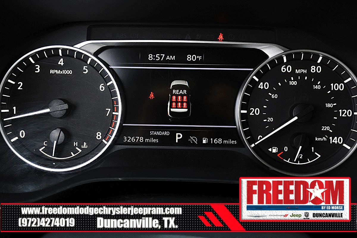 Used 2024 Nissan Pathfinder SV FWD image 31