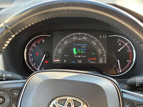 Used 2019 Toyota RAV4 Limited image 30