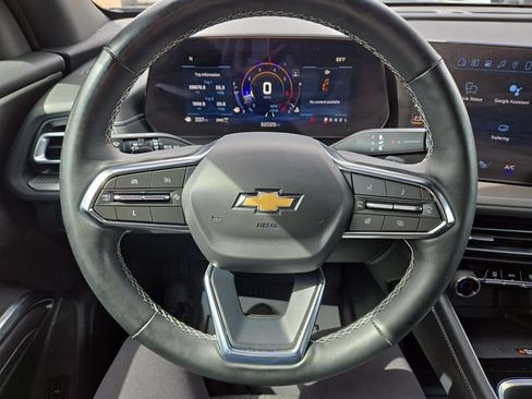 Used 2024 Chevrolet Traverse LT w/ Trailering Package AWD/4WD image 16