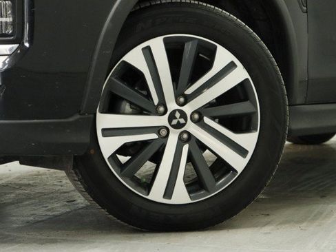 Used 2024 Mitsubishi Outlander Sport ES AWD/4WD image 3