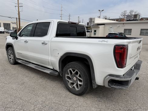 Used 2024 GMC Sierra 1500 SLT w/ SLT Premium Plus Package image 5
