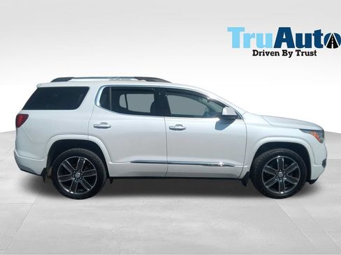 Used 2019 GMC Acadia Denali w/ Technology Package AWD/4WD image 7