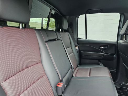 Used 2021 Honda Ridgeline Black Edition image 12