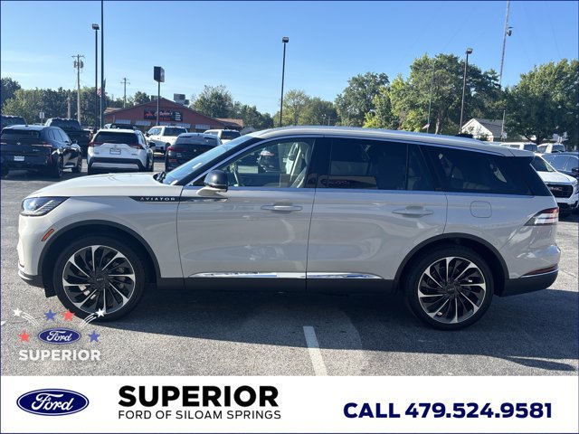 Used 2025 Lincoln Aviator Reserve w/ Illumination Package AWD/4WD image 11