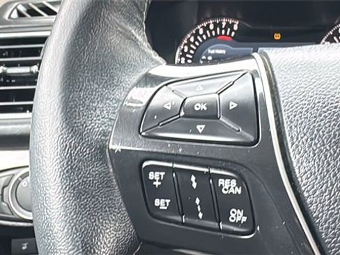 Certified 2017 Ford Explorer Platinum image 18