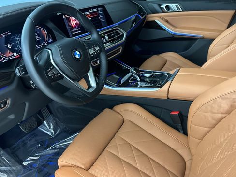 Used 2023 BMW X5 xDrive40i w/ Premium Package image 4