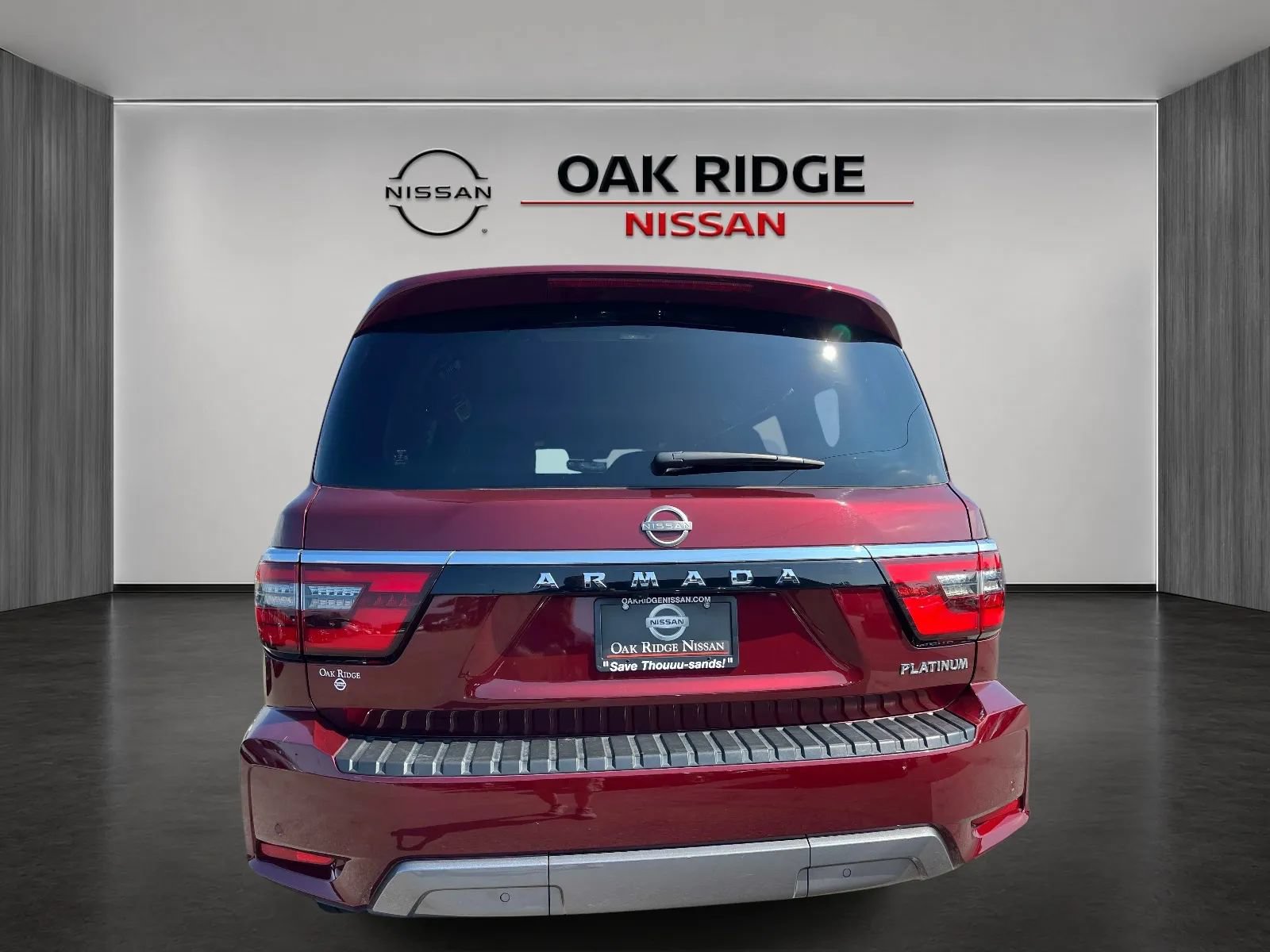 Used 2021 Nissan Armada Platinum w/ Captain's Chairs Package RWD image 4