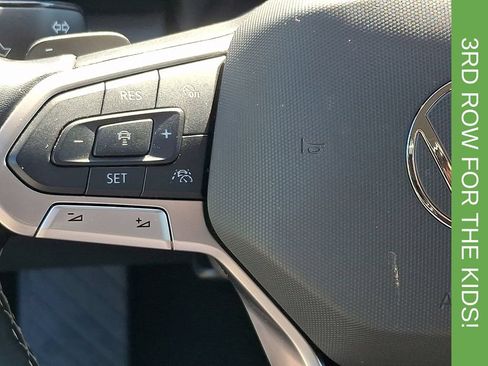 Used 2025 Volkswagen Atlas SE AWD/4WD image 21