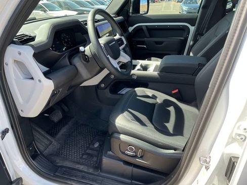 Used 2025 Land Rover Defender 130 S image 2