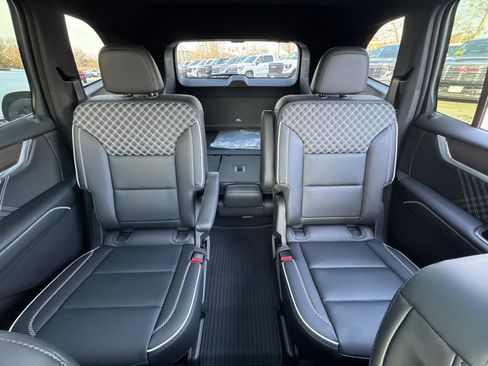 New 2025 GMC Acadia Denali w/ Super Cruise Package image 29