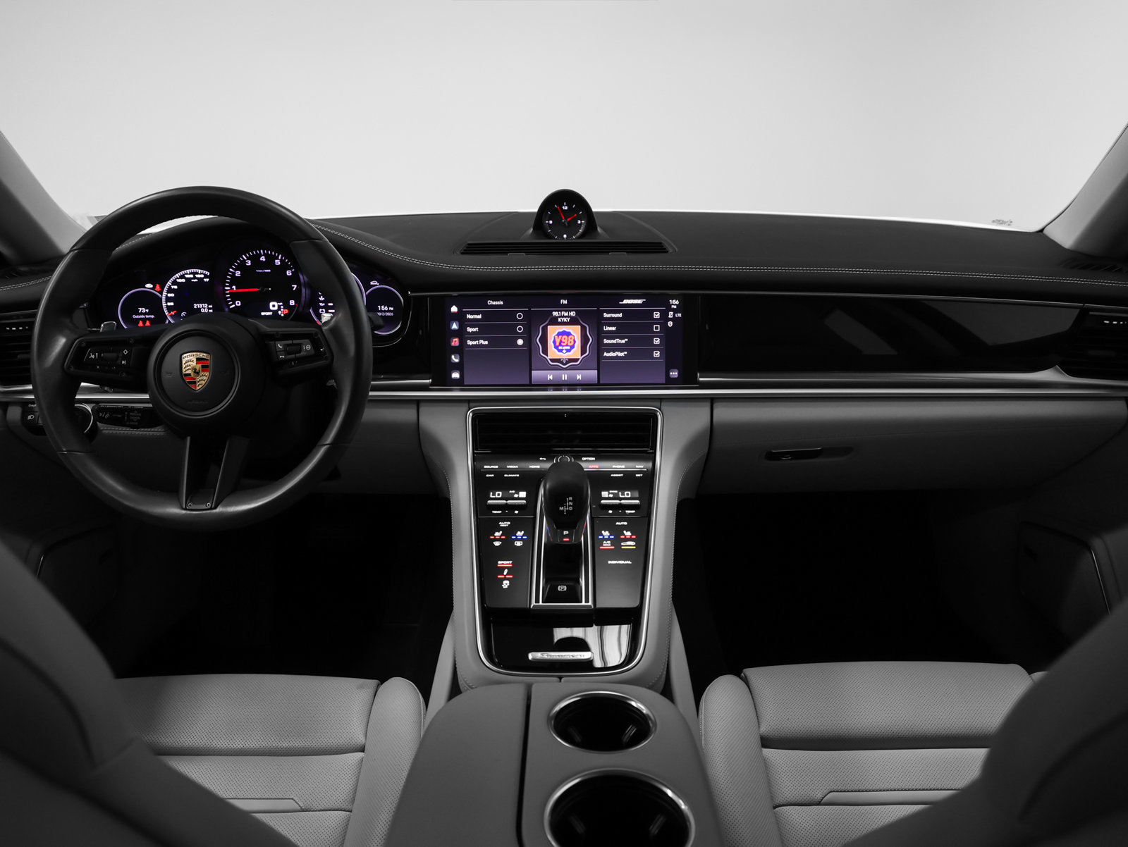 Certified 2023 Porsche Panamera Platinum Edition RWD image 25