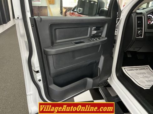 Used 2016 RAM 1500 Express AWD/4WD image 12
