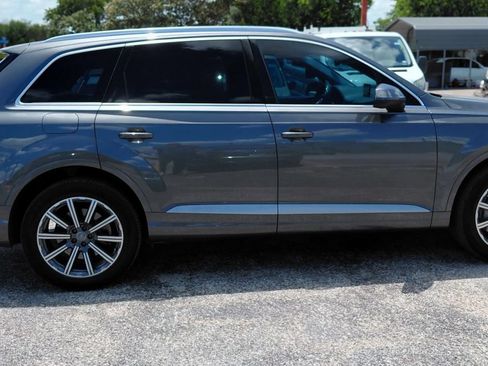 Used 2019 Audi Q7 3.0T Premium Plus w/ Premium Plus Package AWD/4WD image 8