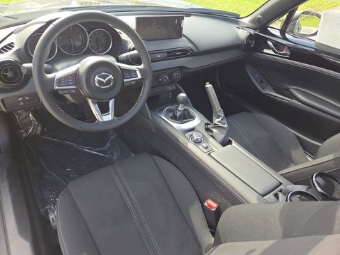 New 2026 MAZDA MX-5 Miata Club w/ Weather Package RWD image 18