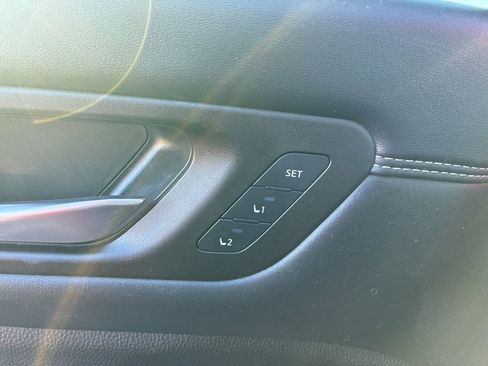 Used 2022 Nissan Pathfinder Platinum w/ Cargo Package image 9