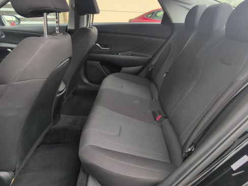 Certified 2023 Hyundai Elantra SE FWD image 25