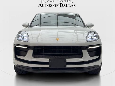 Used 2022 Porsche Macan AWD/4WD image 4