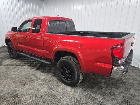 Used 2019 Toyota Tacoma SR5 image 9
