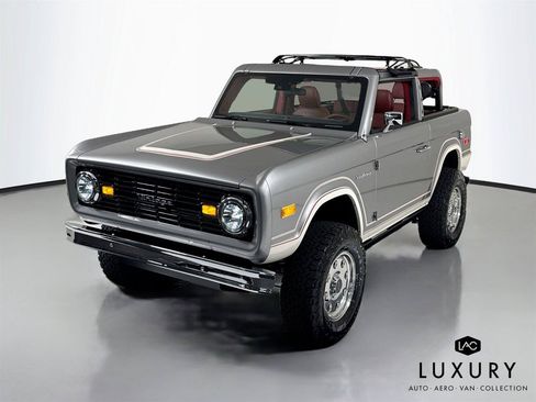 Used 2025 Ford Bronco Badlands AWD/4WD image 6