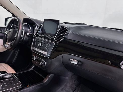 Used 2017 Mercedes-Benz GLE 63 AMG 4MATIC image 27