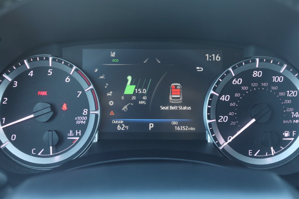 Used 2023 Toyota Highlander XLE AWD/4WD image 40