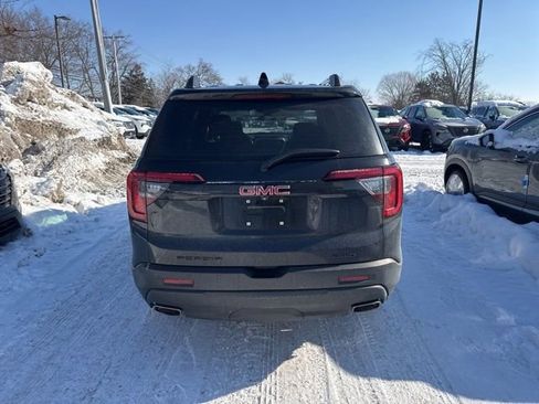 Used 2023 GMC Acadia SLE w/ Driver Convenience Package image 3