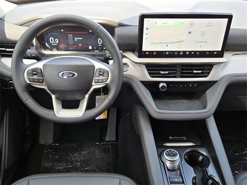 New 2025 Ford Explorer Active w/ Active Comfort Package image 6