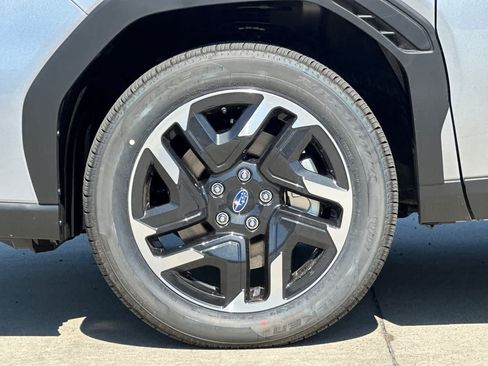 New 2026 Subaru Forester Premium AWD/4WD image 33