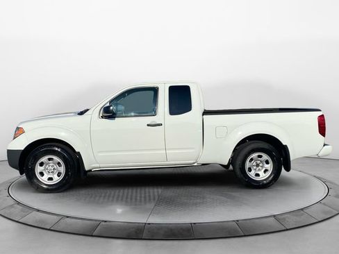 Used 2021 Nissan Frontier S image 2
