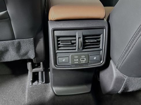 Used 2026 Subaru Forester Touring AWD/4WD image 30