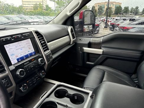 Used 2020 Ford F350 Lariat w/ FX4 Off-Road Package AWD/4WD image 17
