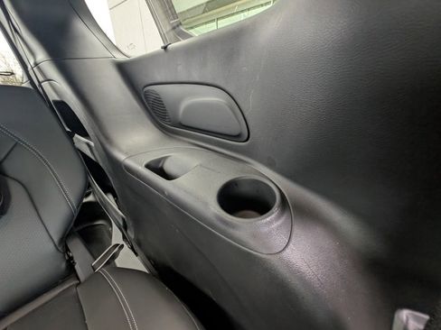 Used 2020 Chrysler Pacifica Touring-L w/ Advanced Safetytec Group image 41