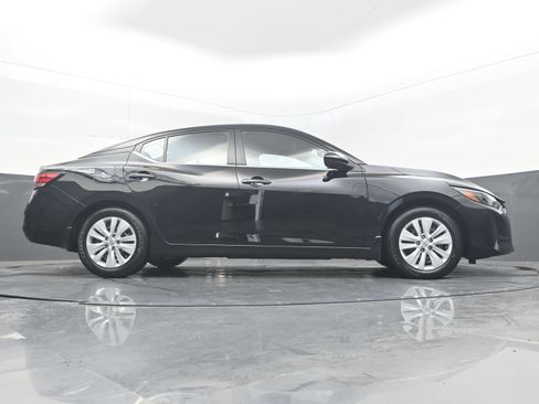 Certified 2025 Nissan Sentra S FWD image 35