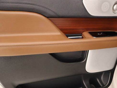 Certified 2023 Lincoln Navigator L Reserve image 19