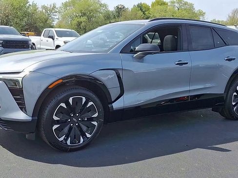 New 2025 Chevrolet Blazer EV RS image 4
