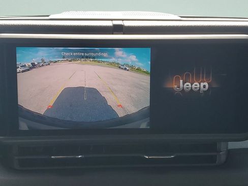 Used 2024 Jeep Wrangler Unlimited Sport AWD/4WD image 18