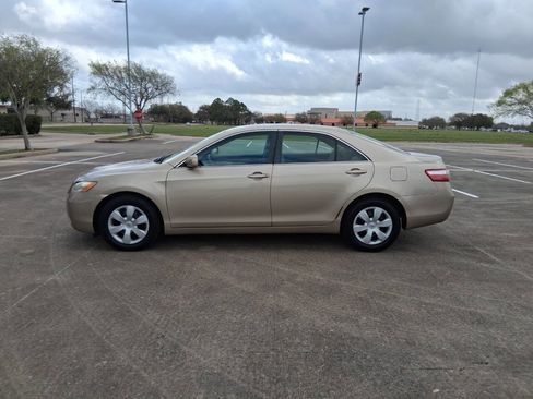 Used 2007 Toyota Camry LE image 3