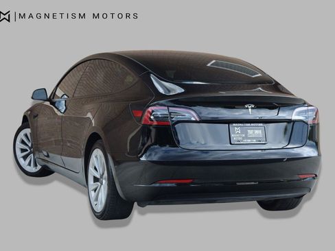Used 2023 Tesla Model 3 Standard Range RWD image 9