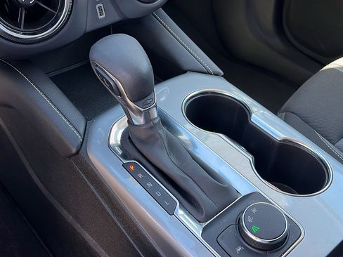 Used 2025 Chevrolet Blazer LT image 21