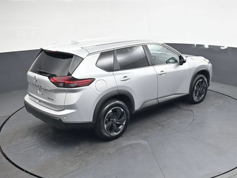 Used 2024 Nissan Rogue SV AWD/4WD image 36