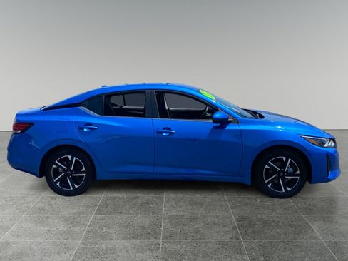 Used 2024 Nissan Sentra SV FWD image 6