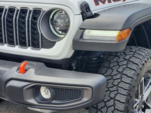 Used 2026 Jeep Gladiator Mojave image 6