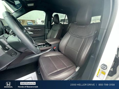 Used 2025 Ford Explorer Platinum w/ Ultimate Package AWD/4WD image 18