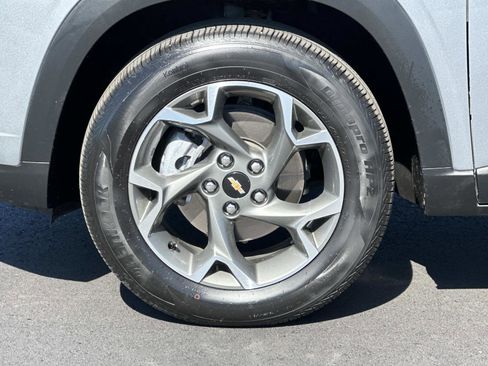 Certified 2024 Chevrolet Trax LT FWD image 8