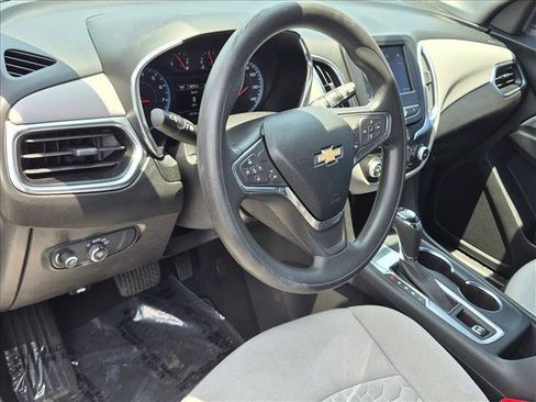 Used 2021 Chevrolet Equinox LS FWD image 10