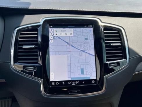 Used 2023 Volvo XC90 B6 Ultimate w/ Lounge Package image 10