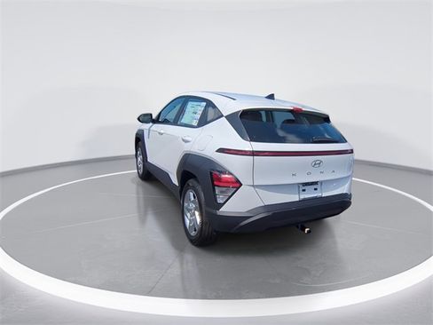 New 2026 Hyundai Kona SE image 6