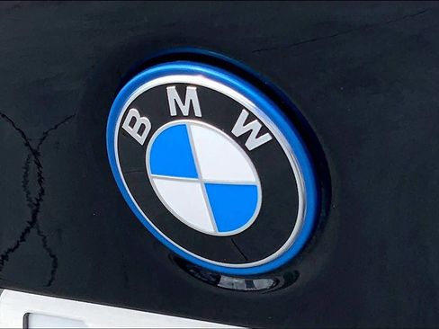 Used 2023 BMW 330e w/ Premium Package image 30