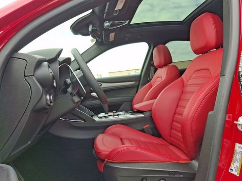 Used 2025 Alfa Romeo Stelvio Sprint w/ Veloce Package image 16